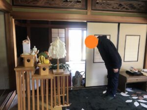 工事前にはお祓いを行いました。 <br />
原田建築ではいつも地元（みよし市明知町）の神主さんにお願いしています<br />
